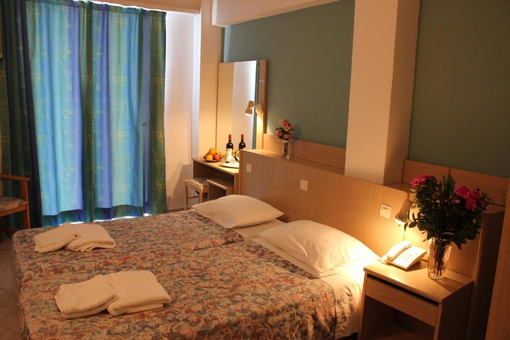 Moschos Hotel Rhodes City Zimmer foto